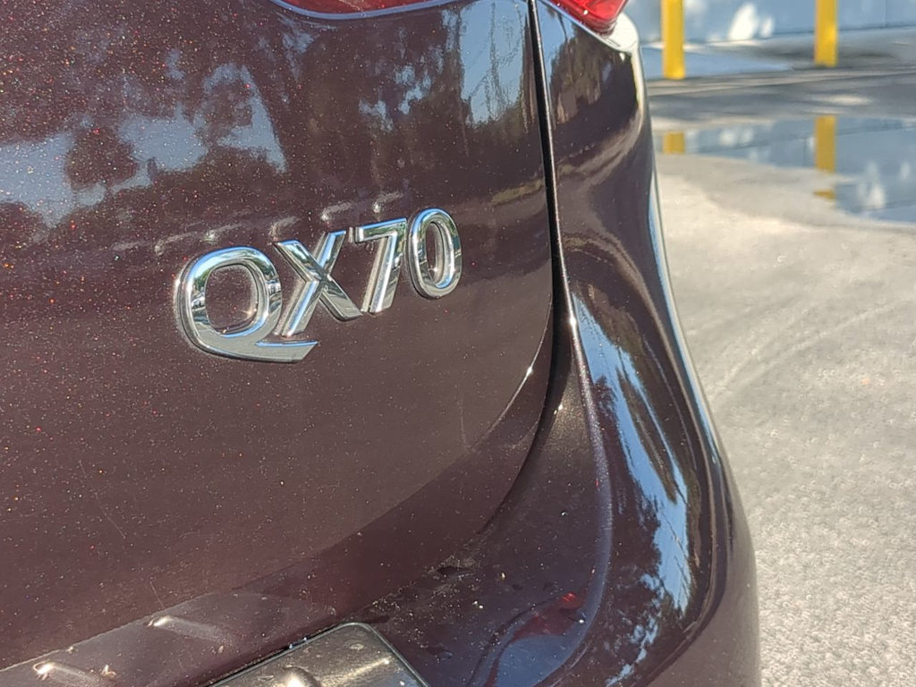 Thumbnail: 2015 INFINITI QX70 - 25