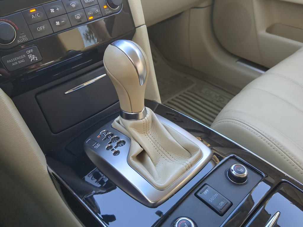Thumbnail: 2015 INFINITI QX70 - 16
