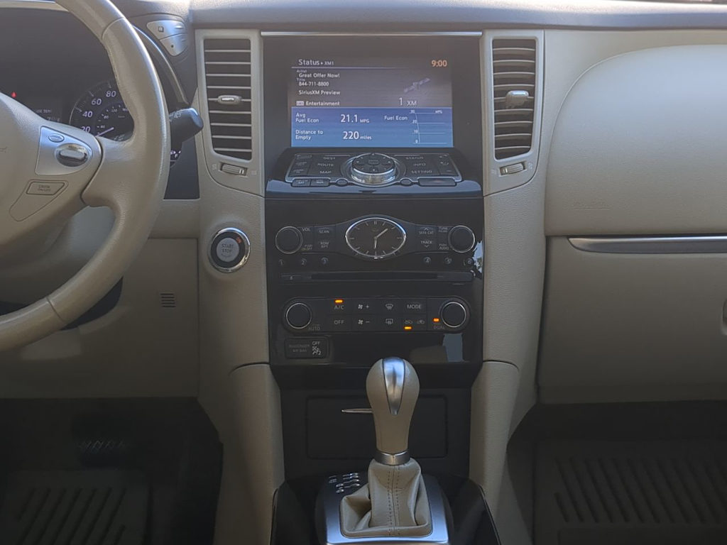 Thumbnail: 2015 INFINITI QX70 - 15