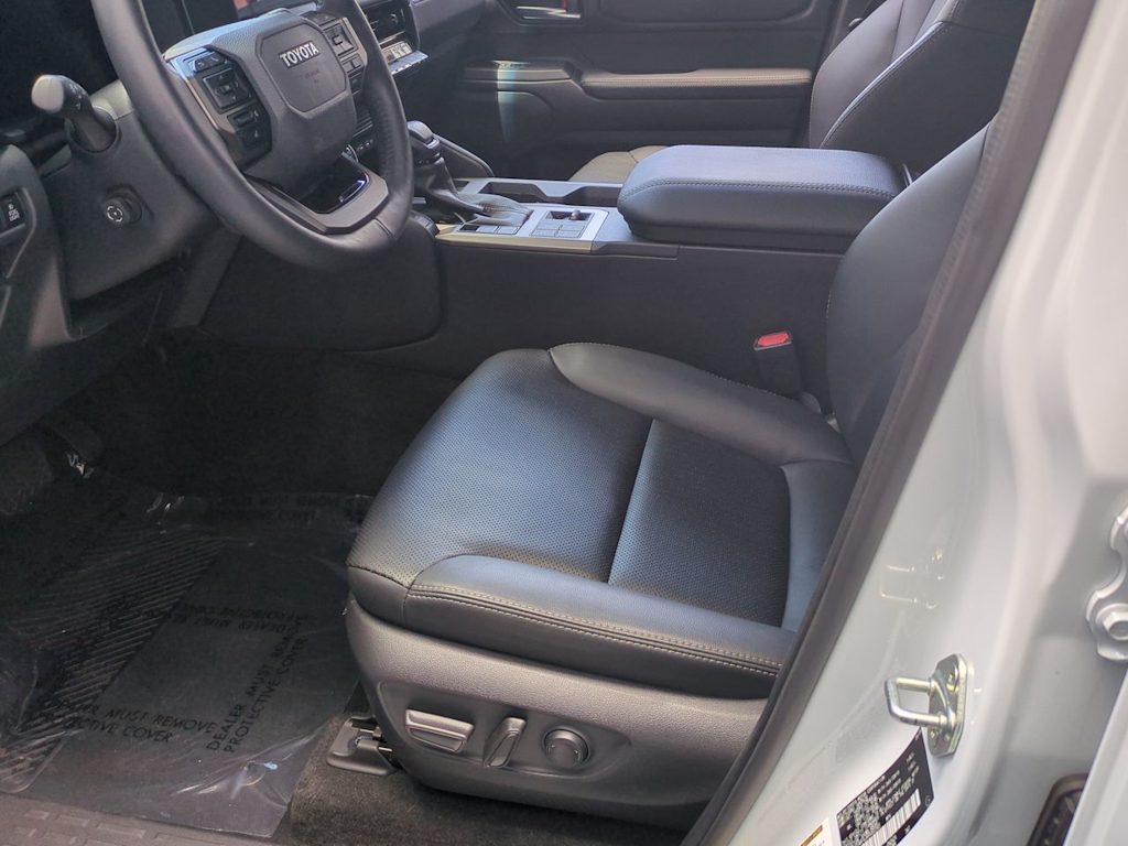 Thumbnail: 2024 Toyota Land Cruiser - 11