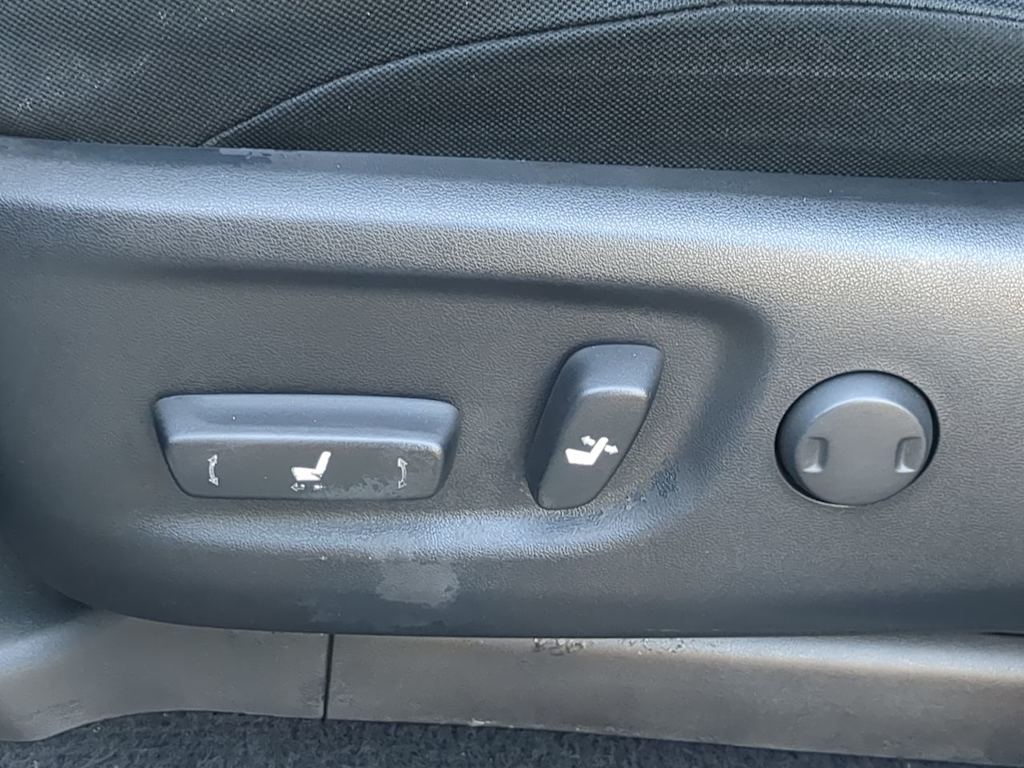 Thumbnail: 2016 Toyota 4Runner - 26