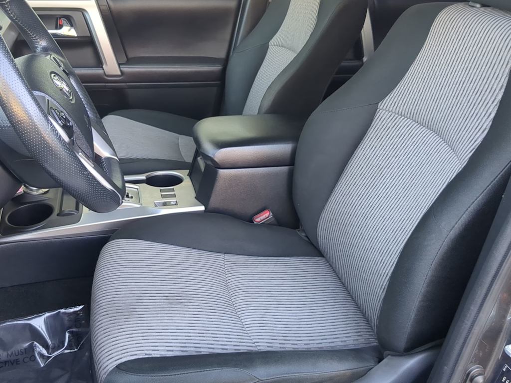 Thumbnail: 2016 Toyota 4Runner - 10