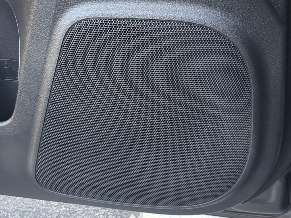 Thumbnail: 2016 Toyota 4Runner - 34