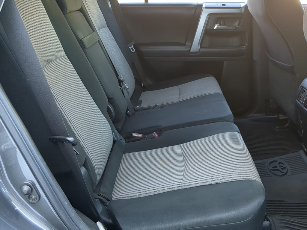 Thumbnail: 2016 Toyota 4Runner - 28