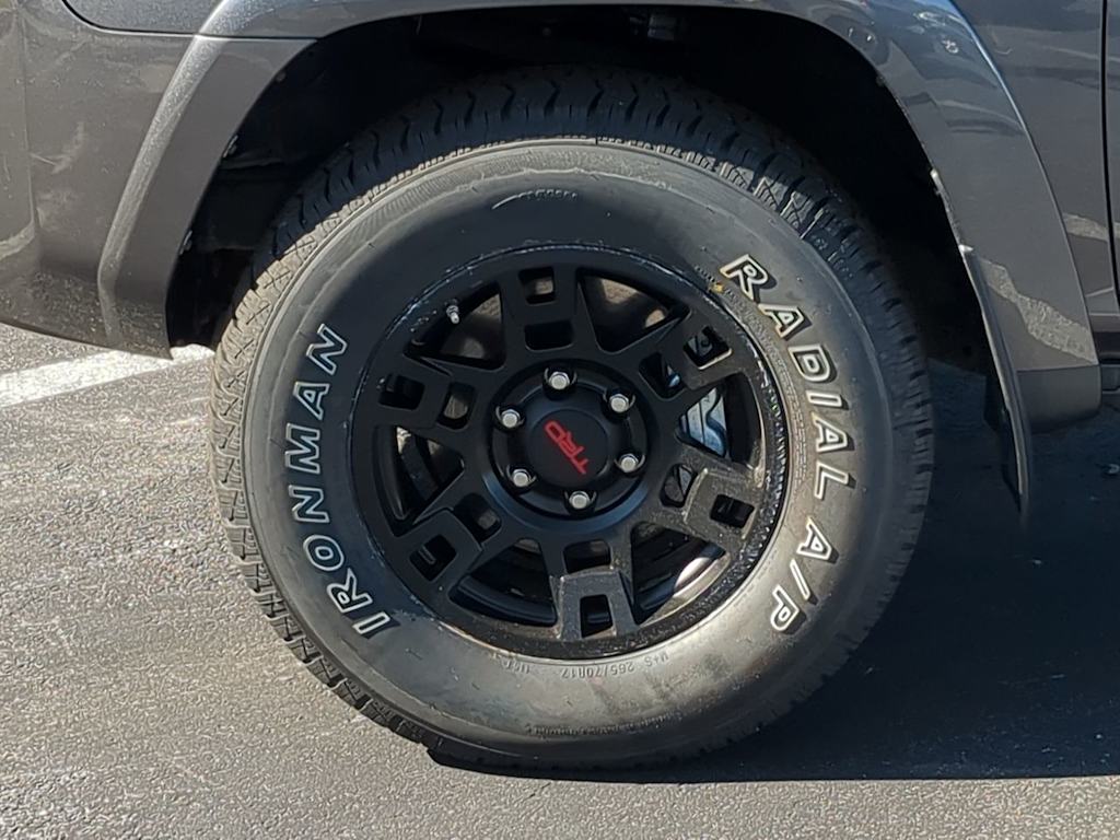 Thumbnail: 2016 Toyota 4Runner - 7