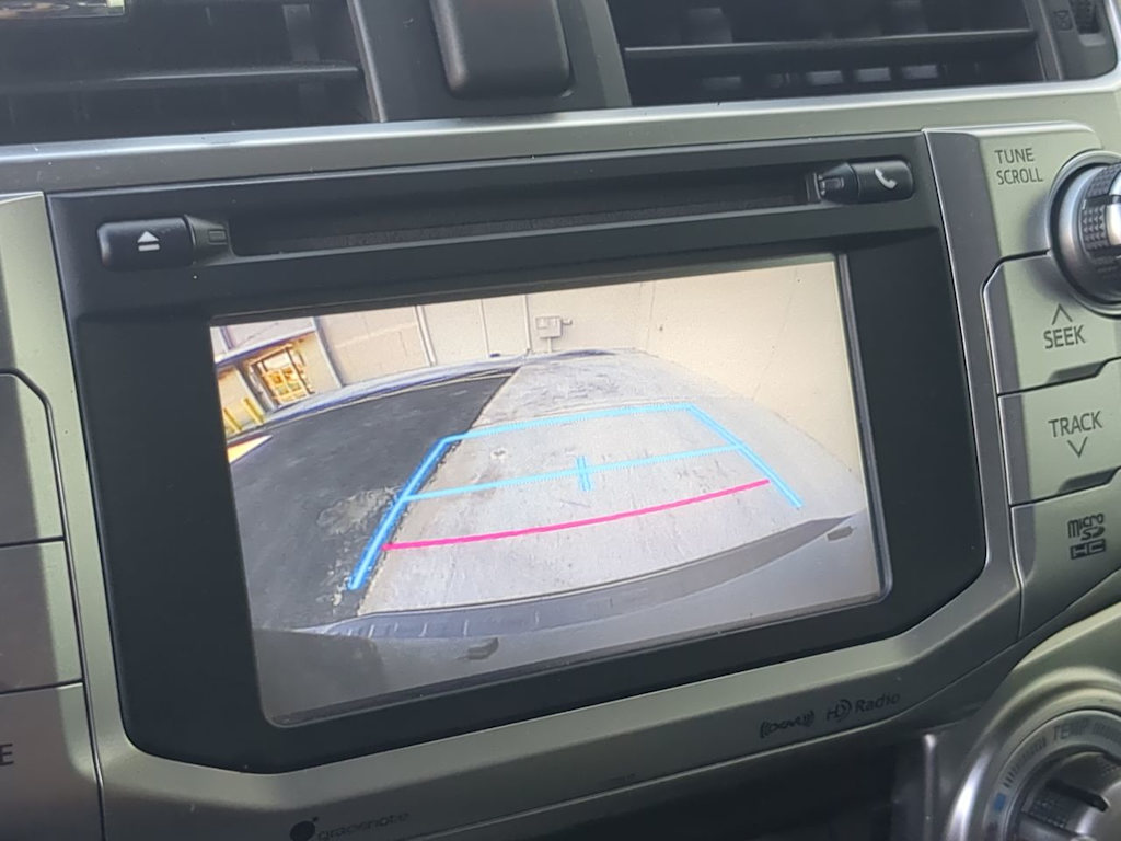 Thumbnail: 2016 Toyota 4Runner - 33