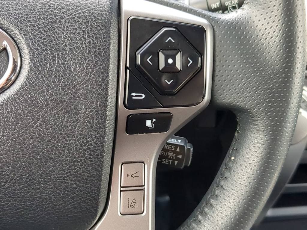 2024 Toyota 4Runner SR5 32