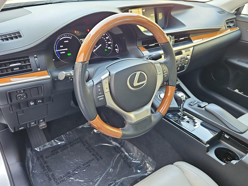 Thumbnail: 2014 Lexus ES - 2