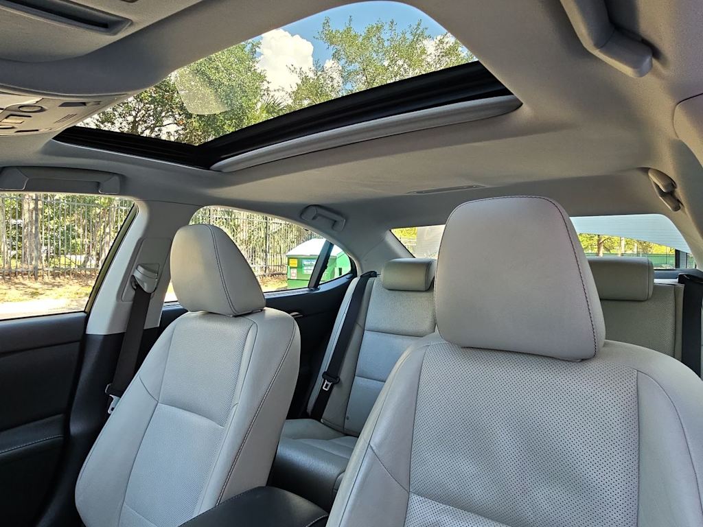 Thumbnail: 2014 Lexus ES - 28