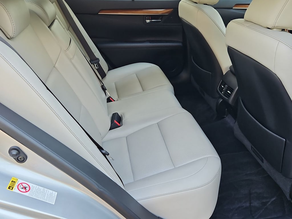 Thumbnail: 2014 Lexus ES - 29