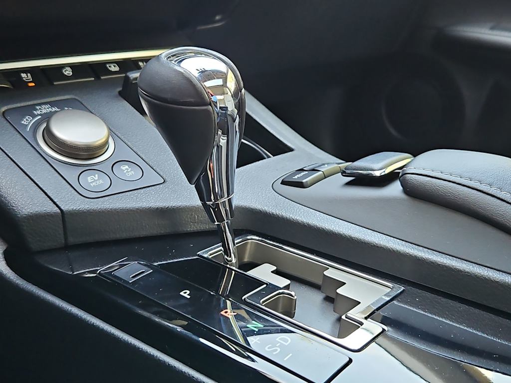 Thumbnail: 2014 Lexus ES - 16