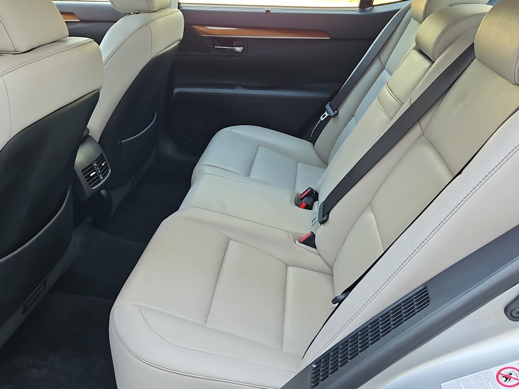 Thumbnail: 2014 Lexus ES - 13