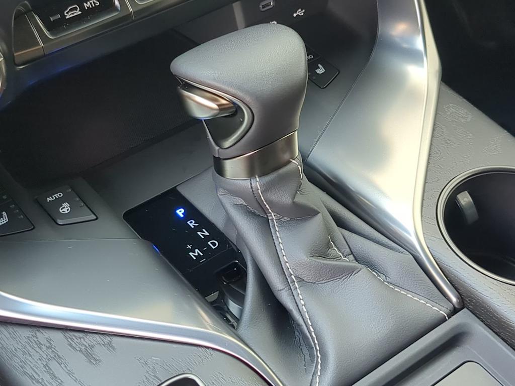 Thumbnail: 2025 Lexus ES - 15