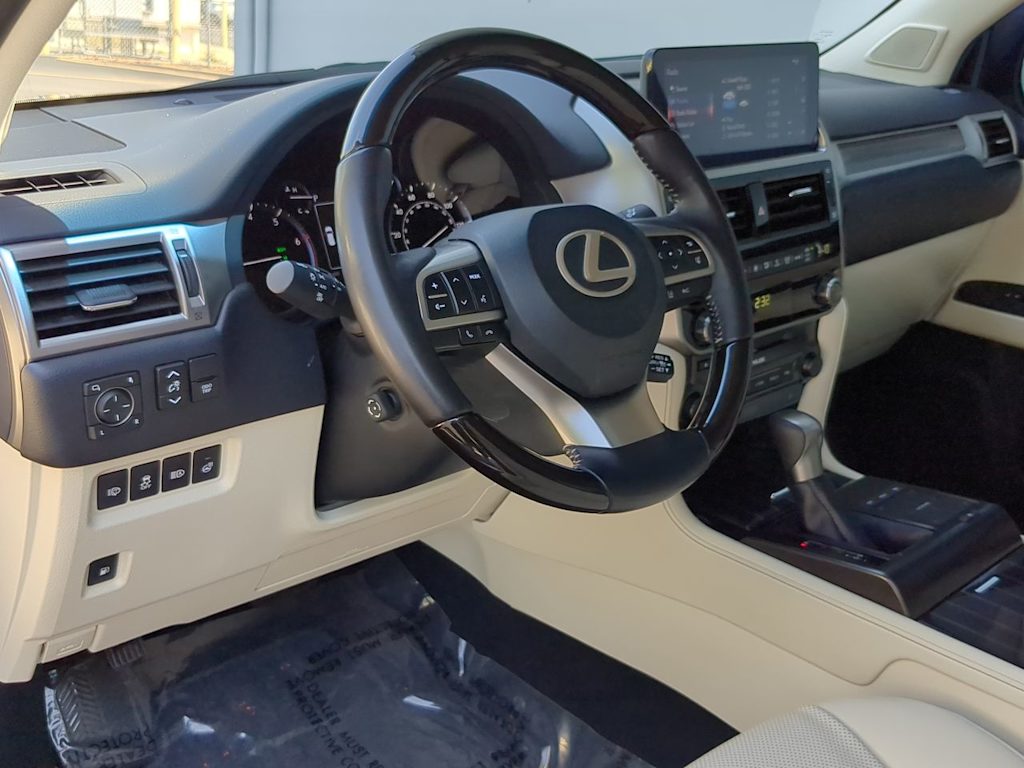 2023 Lexus GX 460 2