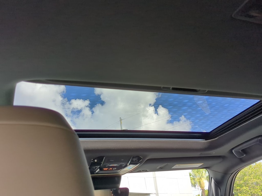 Thumbnail: 2024 Lexus ES - 27