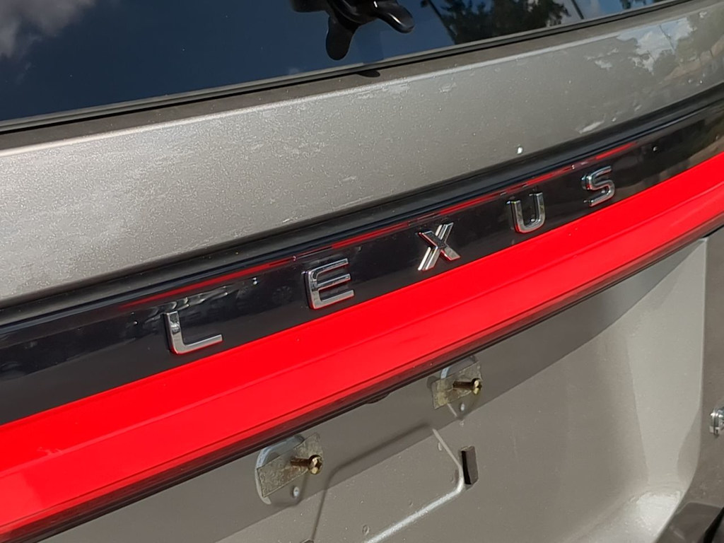 Thumbnail: 2024 Lexus ES - 23