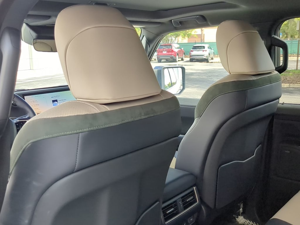 Thumbnail: 2024 Lexus ES - 10