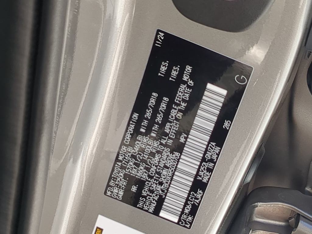 Thumbnail: 2024 Lexus ES - 17