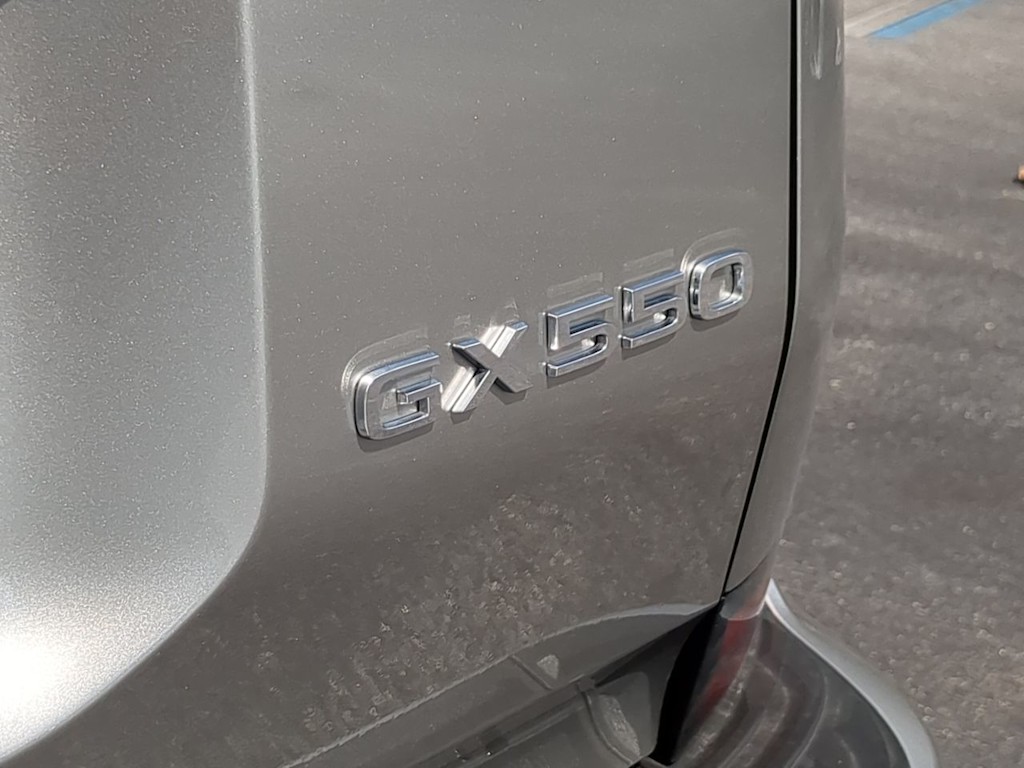 Thumbnail: 2024 Lexus ES - 7