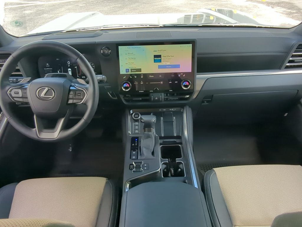 Thumbnail: 2024 Lexus ES - 8