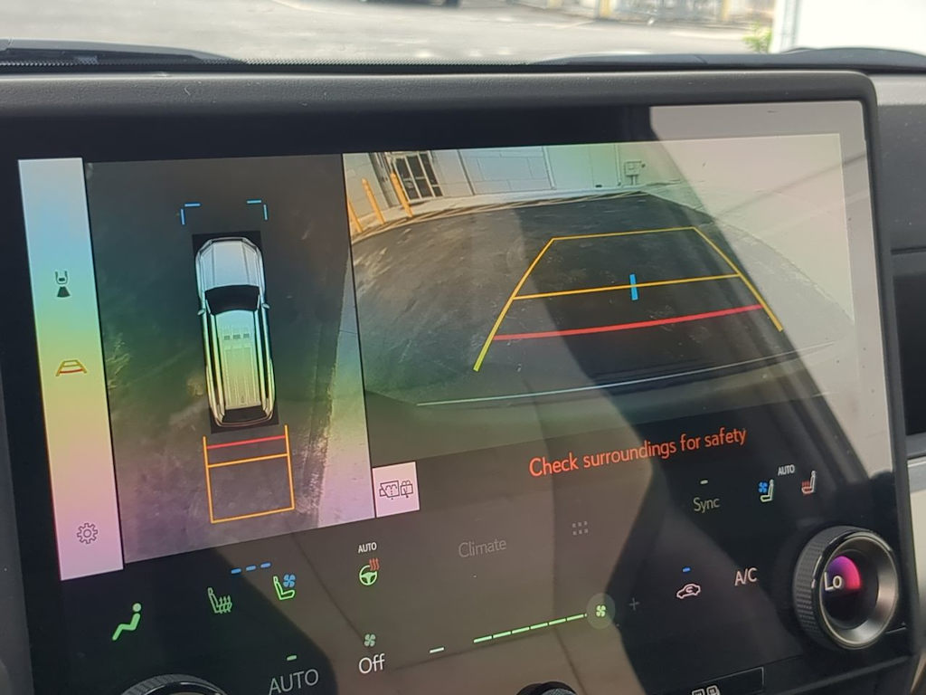 Thumbnail: 2024 Lexus ES - 14