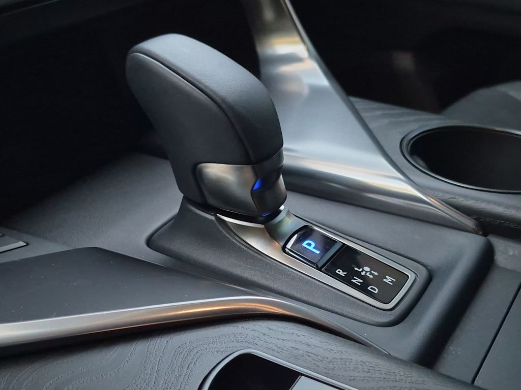 Thumbnail: 2025 Lexus ES - 16