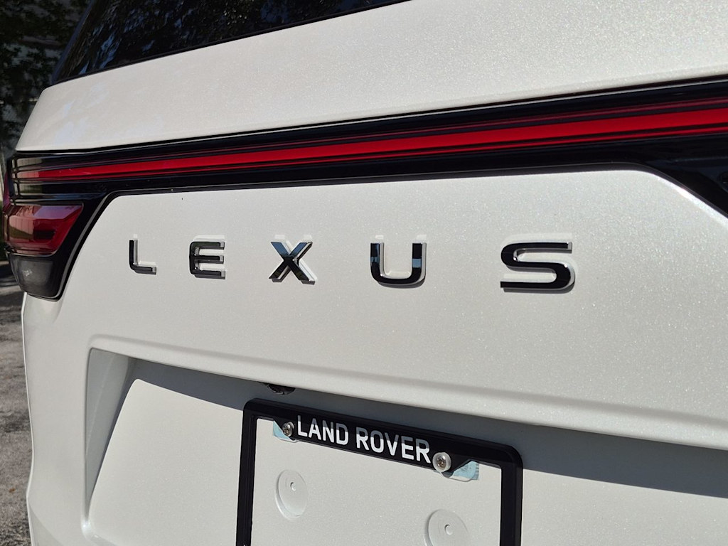Thumbnail: 2025 Lexus ES - 24