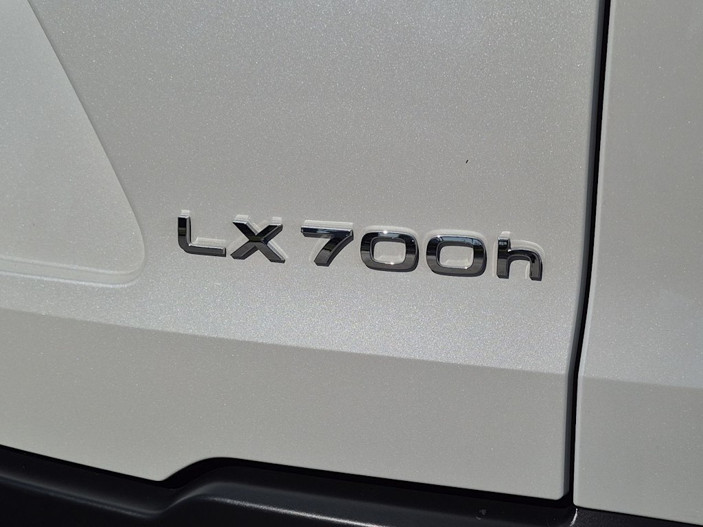 Thumbnail: 2025 Lexus ES - 25