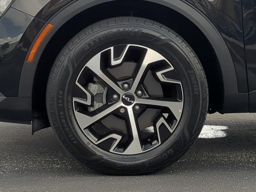 Thumbnail: 2023 Kia Sportage - 6