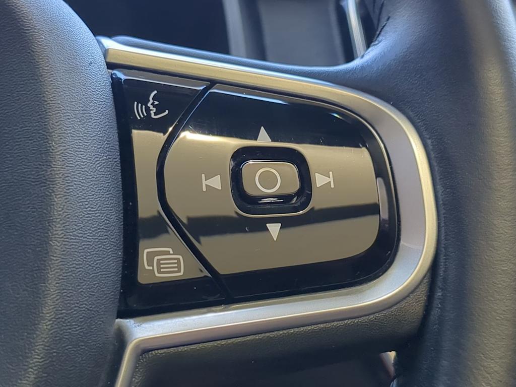 Thumbnail: 2018 Volvo S90 - 29