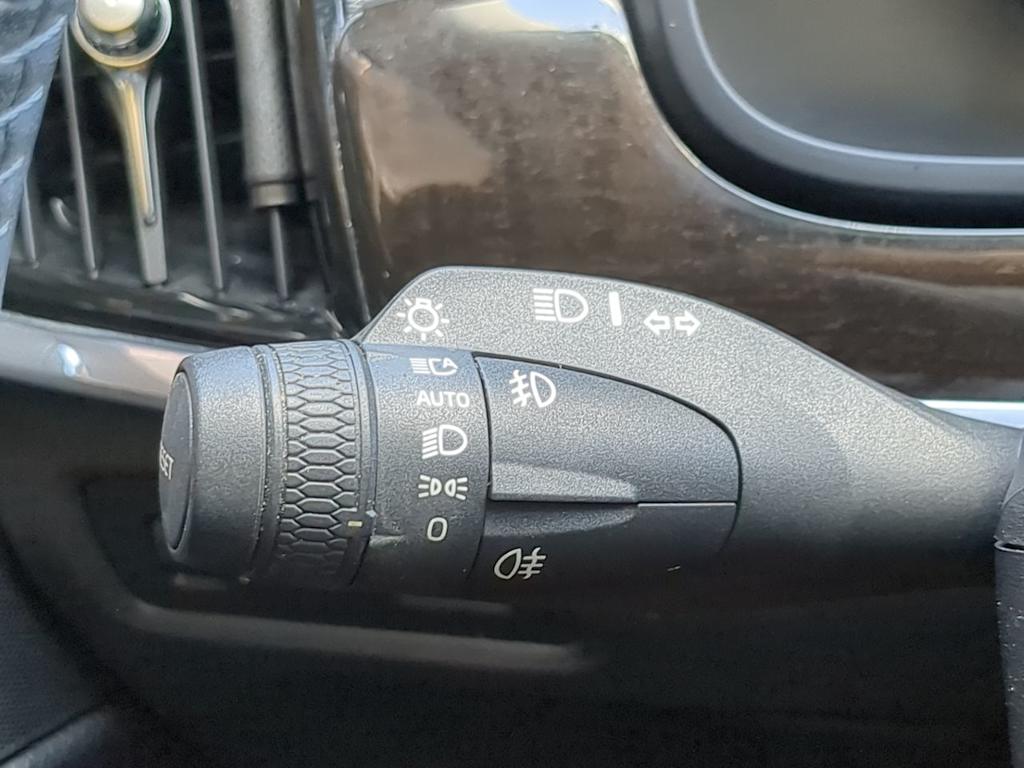 Thumbnail: 2018 Volvo S90 - 31