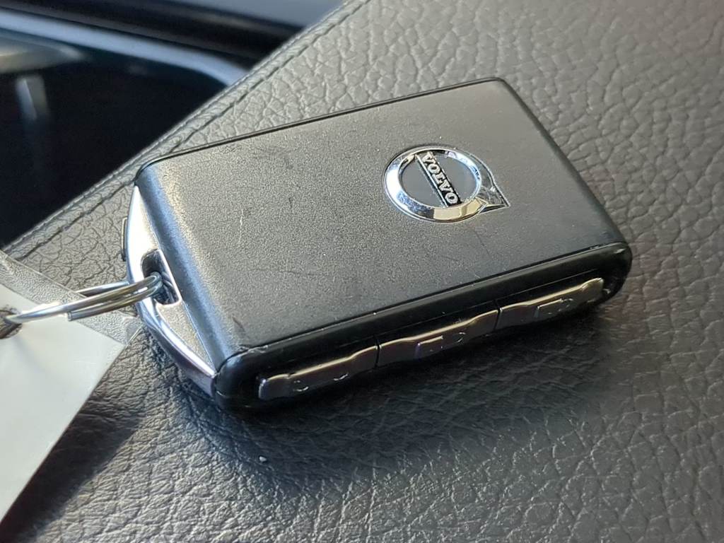 Thumbnail: 2018 Volvo S90 - 18