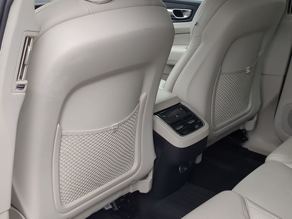 Thumbnail: 2019 Volvo XC60 - 18