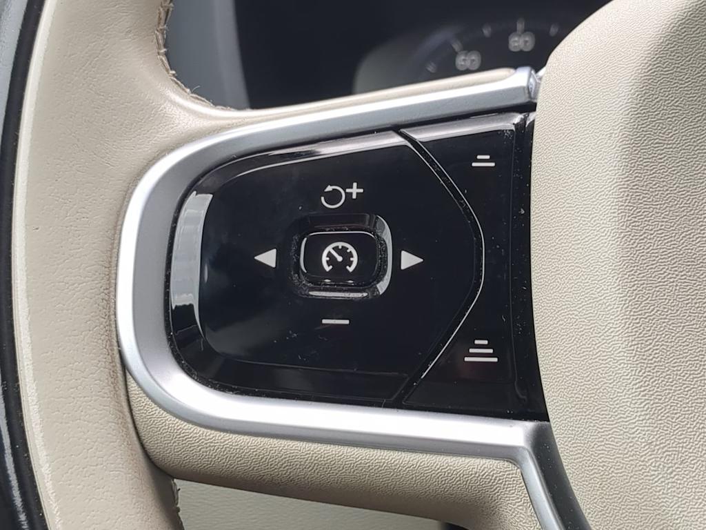 Thumbnail: 2019 Volvo XC60 - 31