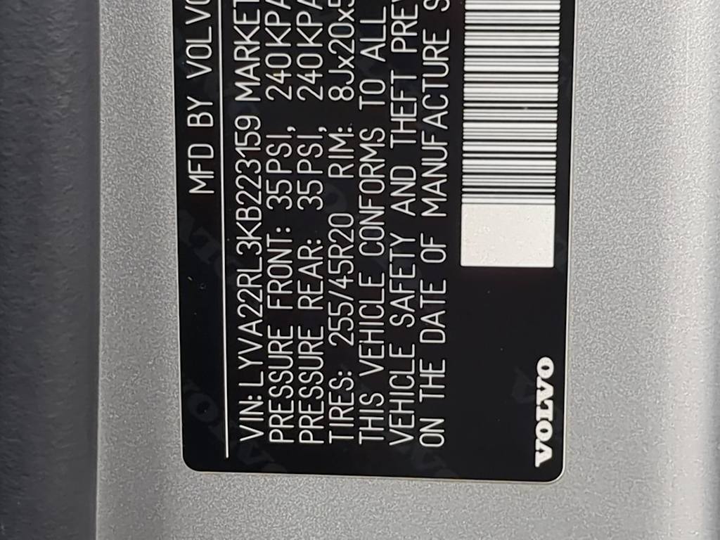 Thumbnail: 2019 Volvo XC60 - 19