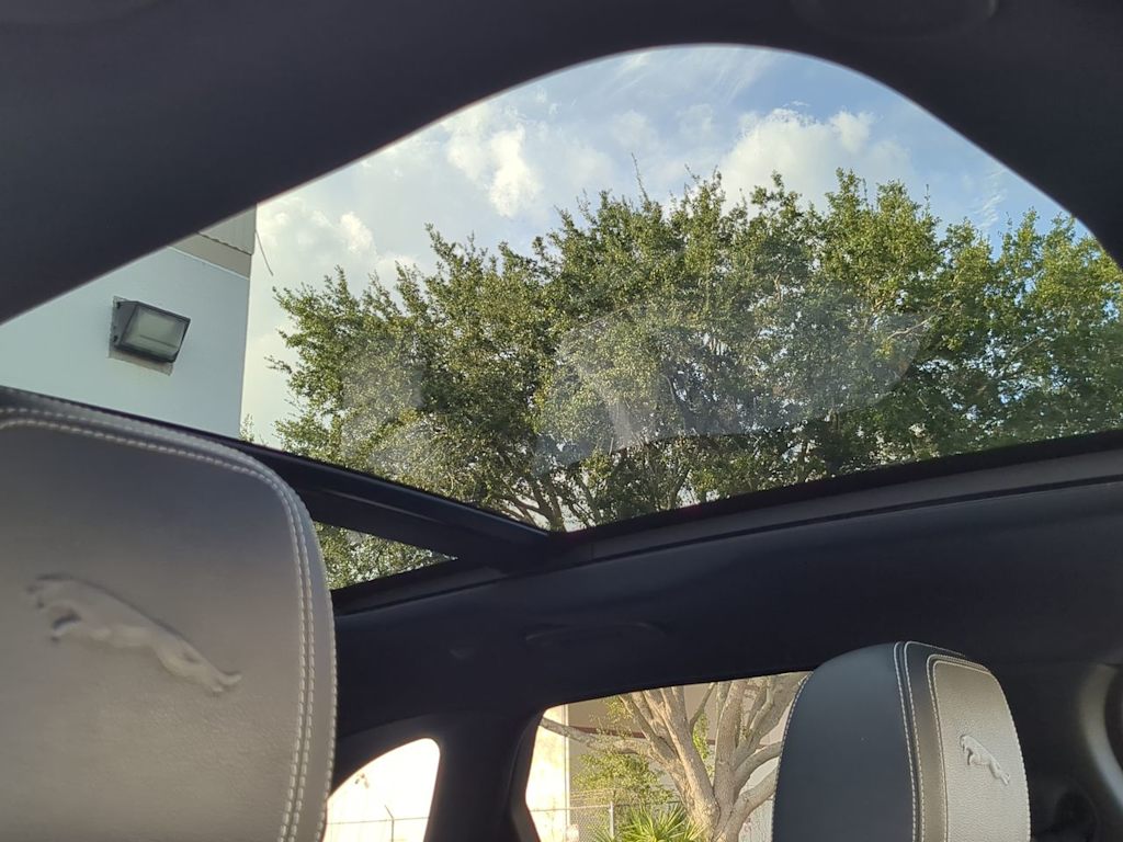 Thumbnail: 2024 Jaguar F-Pace - 27