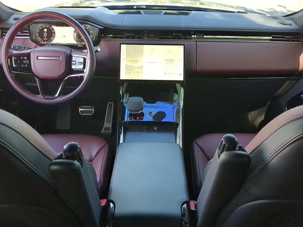 Thumbnail: 2025 Land Rover Range Rover Sport - 10
