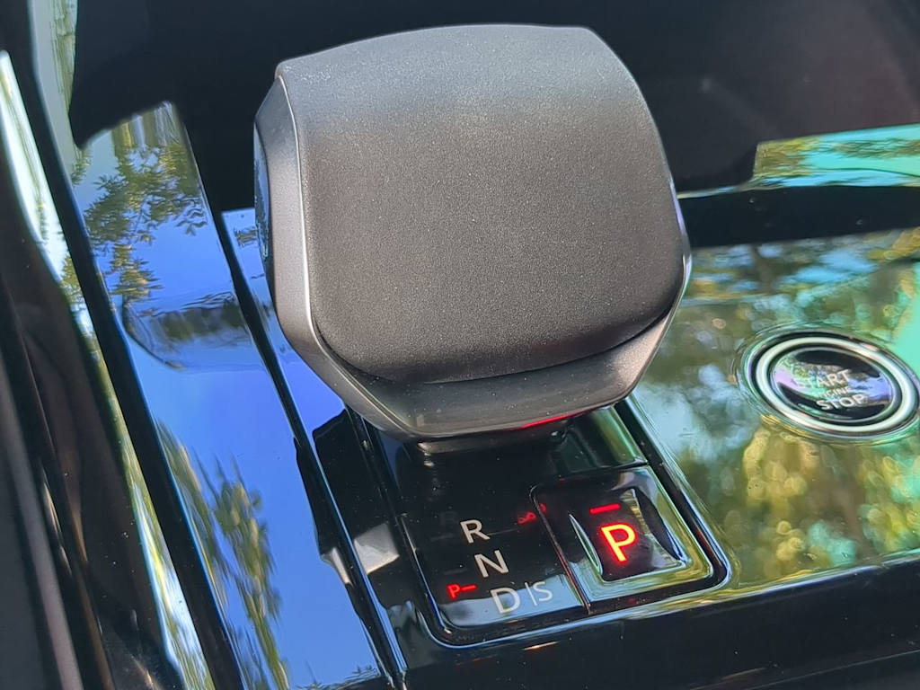 Thumbnail: 2025 Land Rover Range Rover Sport - 35
