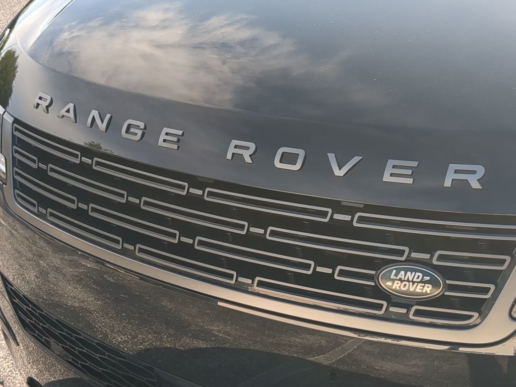Thumbnail: 2025 Land Rover Range Rover Sport - 22