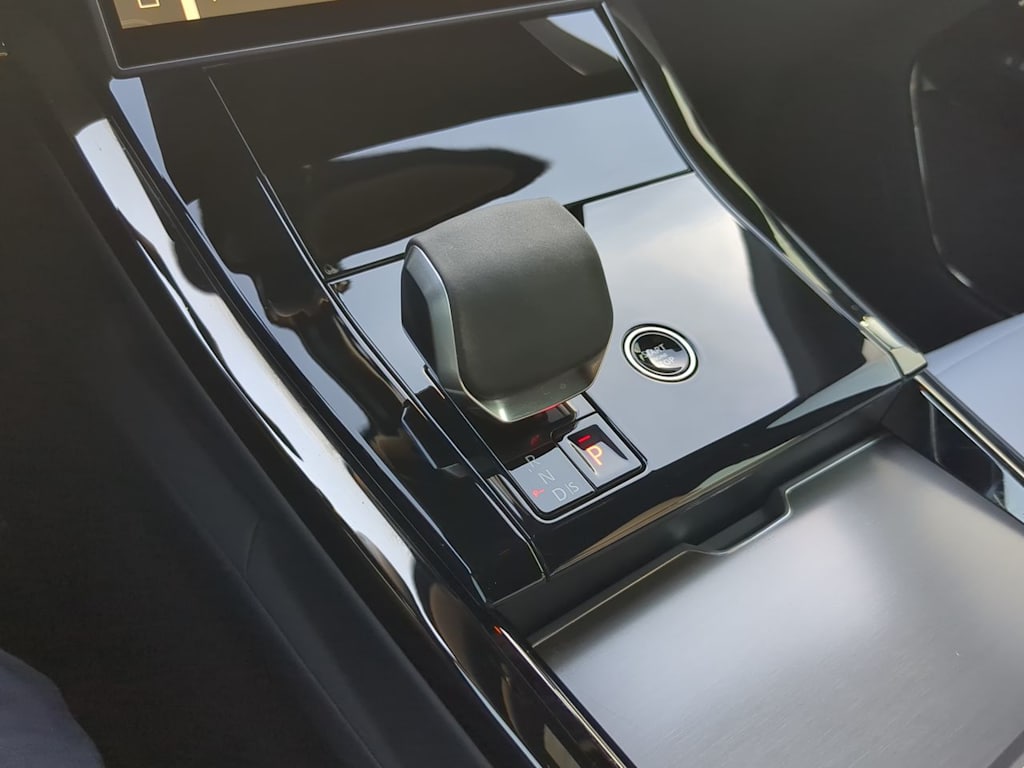 Thumbnail: 2025 Land Rover Range Rover Sport - 14
