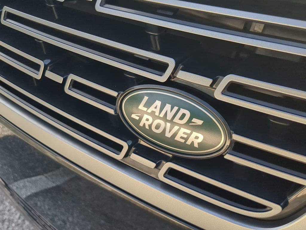 Thumbnail: 2025 Land Rover Range Rover Sport - 21