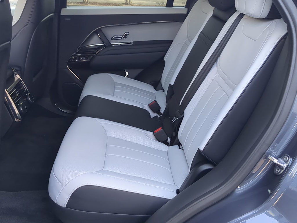 Thumbnail: 2025 Land Rover Range Rover Sport - 11