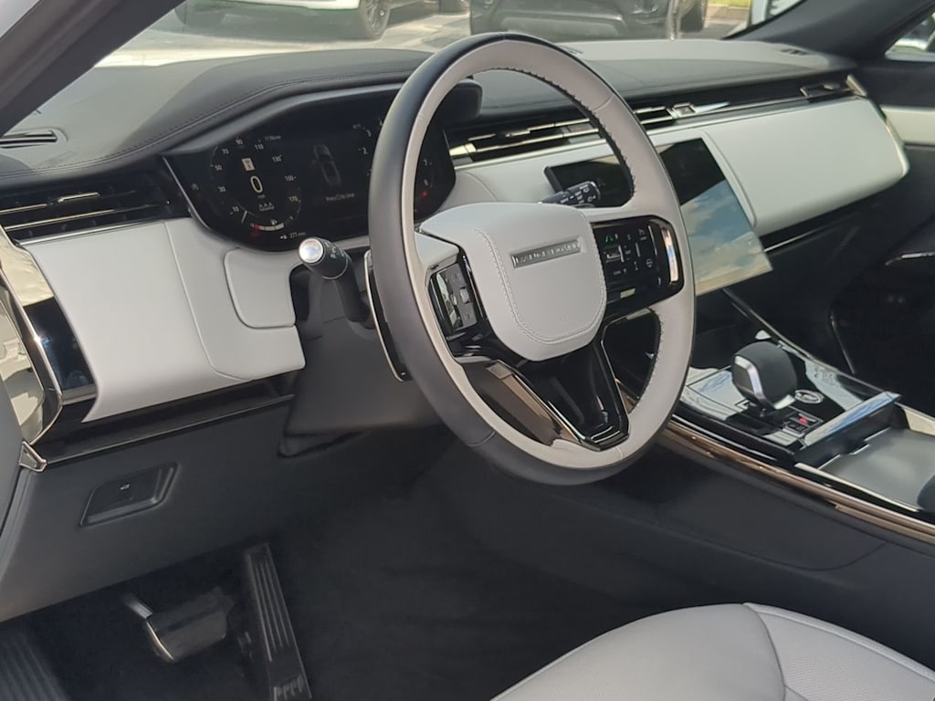 Thumbnail: 2025 Land Rover Range Rover Sport - 2