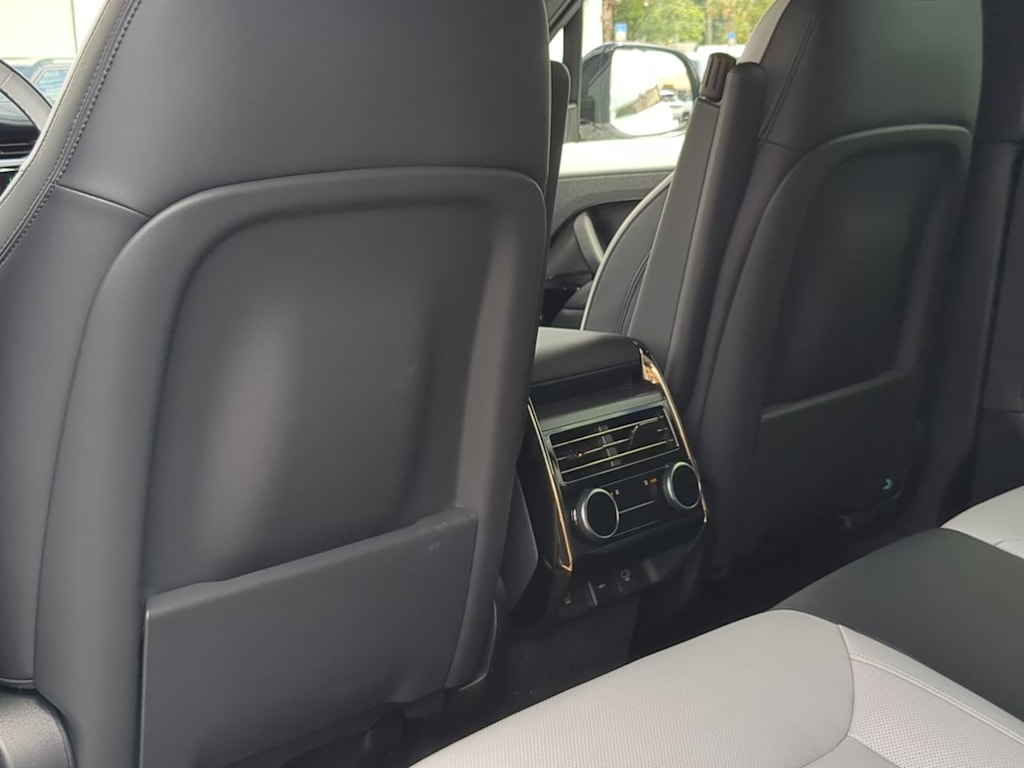 Thumbnail: 2025 Land Rover Range Rover Sport - 28