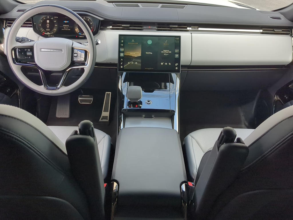 Thumbnail: 2025 Land Rover Range Rover Sport - 9