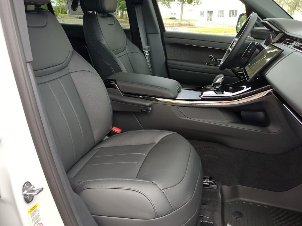 Thumbnail: 2025 Land Rover Range Rover Sport - 30