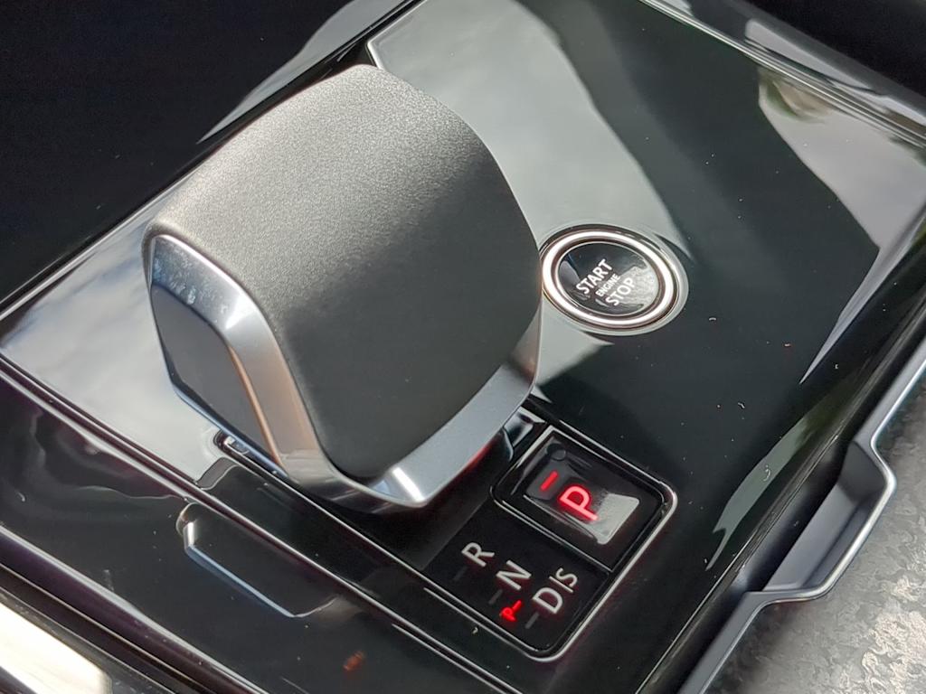 Thumbnail: 2025 Land Rover Range Rover Sport - 36