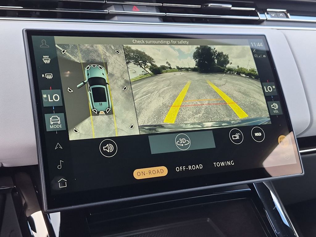 Thumbnail: 2025 Land Rover Range Rover Sport - 32