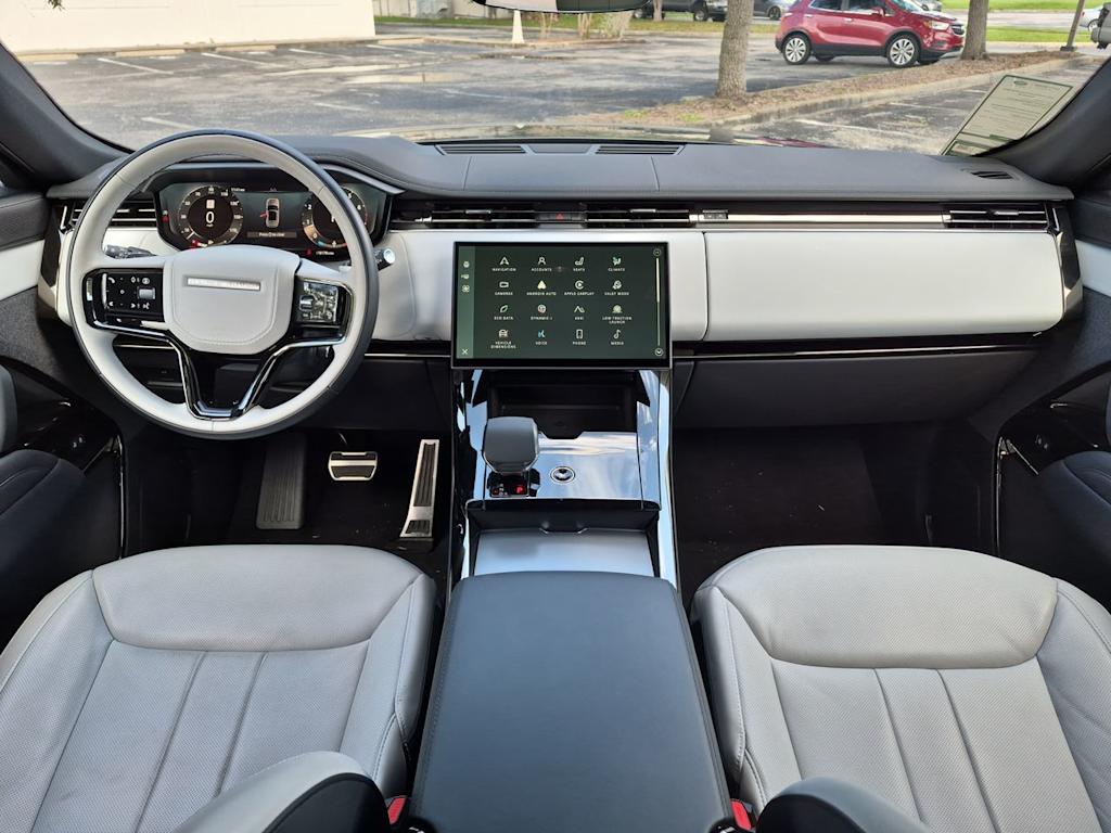 Thumbnail: 2025 Land Rover Range Rover Sport - 9