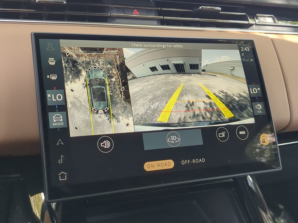 Thumbnail: 2025 Land Rover Range Rover Sport - 36